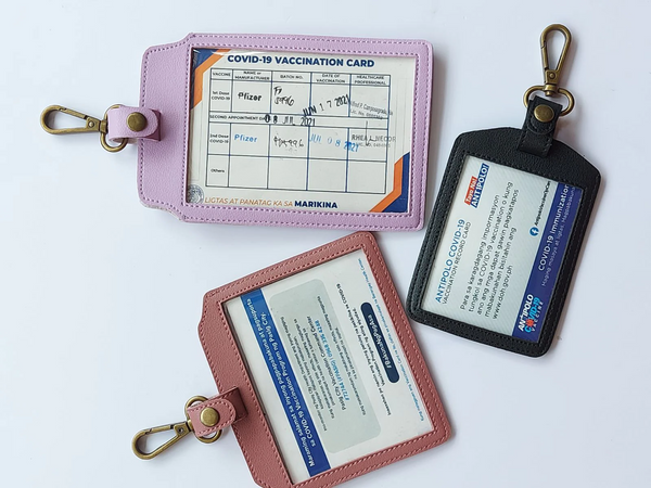 Vaccination card holder
